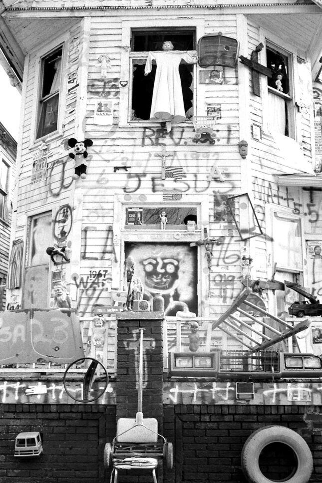 ‘OJ House’, The Heidelberg Project, Detroit, 1987.