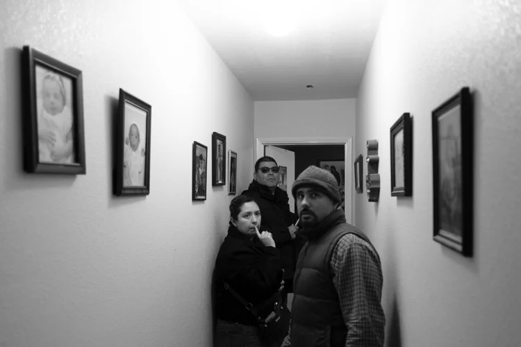 Stay Close Gallery Catch Light Photography by Sebastian Hidalgo 021